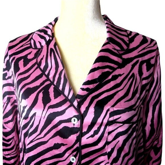 VICTORIA'S SECRET Afterhours Satin Sleep Top Size M Made in Indonesia. - Picture 2 of 8